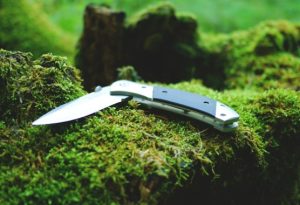 Best Pocket Knife for Outdoorsmen
